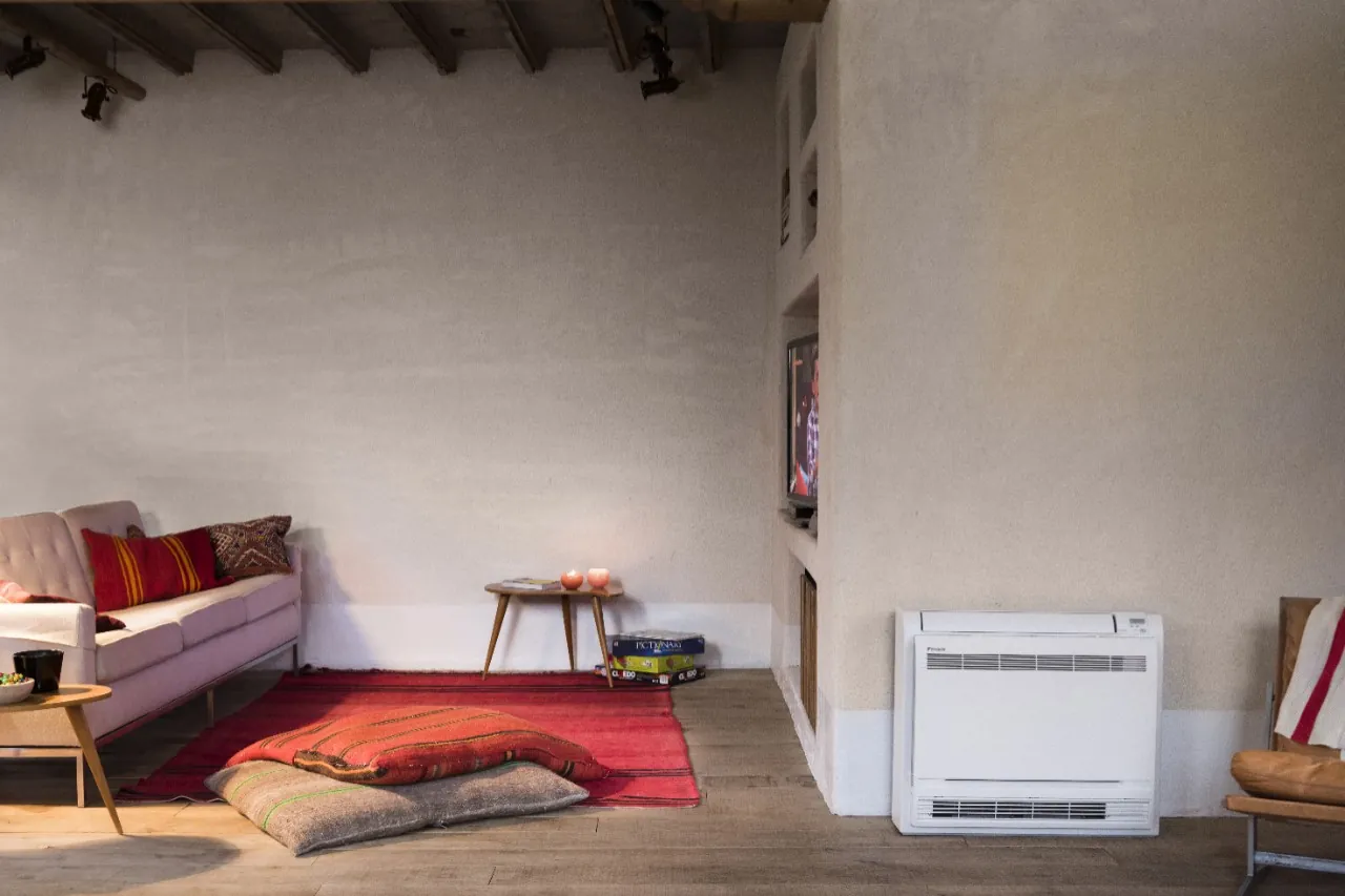 Climatiseur DAIKIN console réversible inverter Perfera FVXM35B.